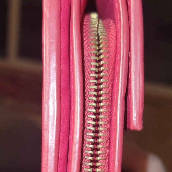 Bottega Veneta Intrecciato Cranberry Woven Leather Clutch - Picture 9 of 11